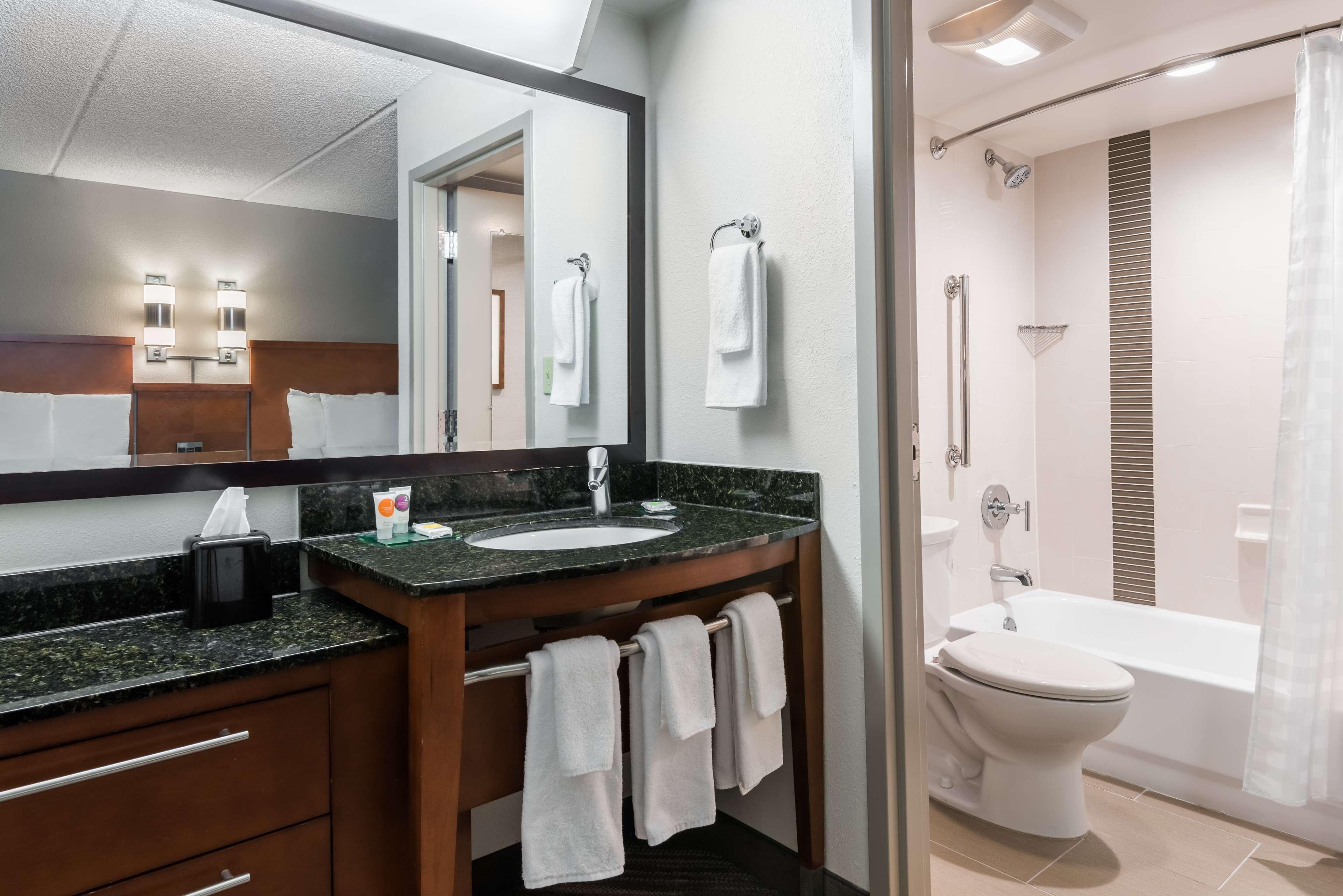 Hyatt Place Atlanta Duluth Hotel 3*
